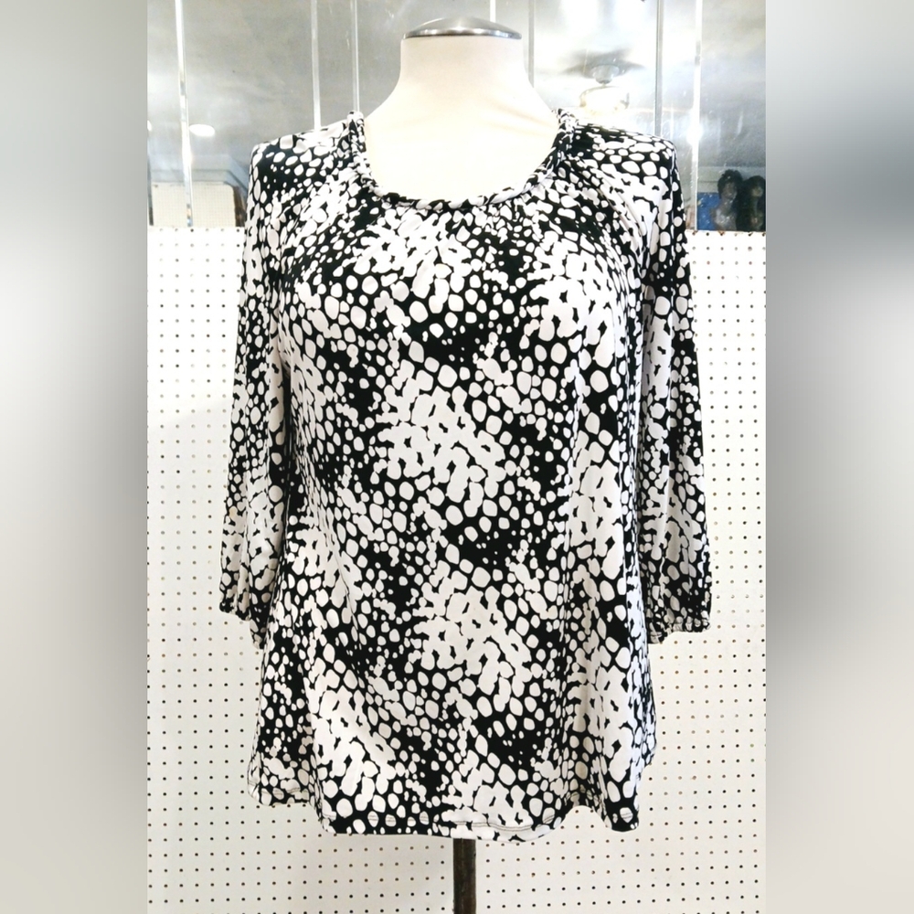 Style & Co Women's Black and White Patterned Top